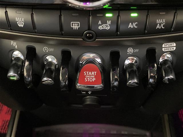 MINI クーパーD クロスオーバー エッセンシャル・トリム ハーフレザーシート 純正HDDナビ CarPlay バックカメラ コーナーセンサー Aクルーズコントロール パワーバックドア ETC2.0 衝突警告 ユニオンジャックテールライト アンビエントライト(17枚目)