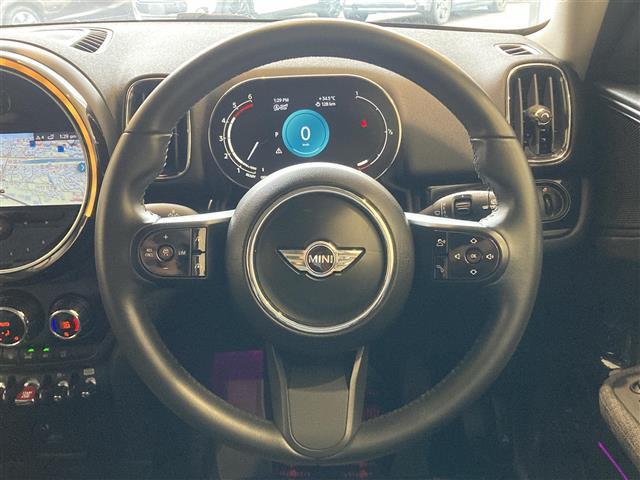 MINI クーパーD クロスオーバー エッセンシャル・トリム ハーフレザーシート 純正HDDナビ CarPlay バックカメラ コーナーセンサー Aクルーズコントロール パワーバックドア ETC2.0 衝突警告 ユニオンジャックテールライト アンビエントライト(27枚目)