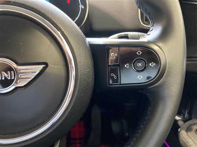 MINI クーパーD クロスオーバー エッセンシャル・トリム ハーフレザーシート 純正HDDナビ CarPlay バックカメラ コーナーセンサー Aクルーズコントロール パワーバックドア ETC2.0 衝突警告 ユニオンジャックテールライト アンビエントライト(29枚目)