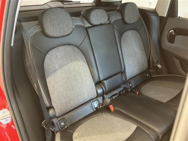 MINI クーパーD クロスオーバー エッセンシャル・トリム ハーフレザーシート 純正HDDナビ CarPlay バックカメラ コーナーセンサー Aクルーズコントロール パワーバックドア ETC2.0 衝突警告 ユニオンジャックテールライト アンビエントライト(33枚目)