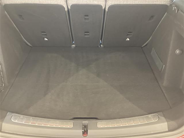 MINI クーパーD クロスオーバー エッセンシャル・トリム ハーフレザーシート 純正HDDナビ CarPlay バックカメラ コーナーセンサー Aクルーズコントロール パワーバックドア ETC2.0 衝突警告 ユニオンジャックテールライト アンビエントライト(41枚目)