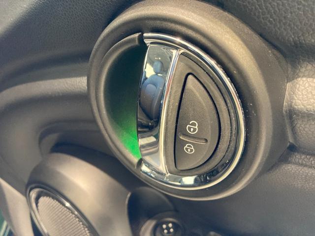 MINI クーパー ワンオーナー 純正ナビ USB Bluetooth バックカメラ インテリジェントセーフティ パーキングセンサー アンビエントライト ETC LEDヘッドランプ LEDフォグランプ UKテールランプ!(24枚目)