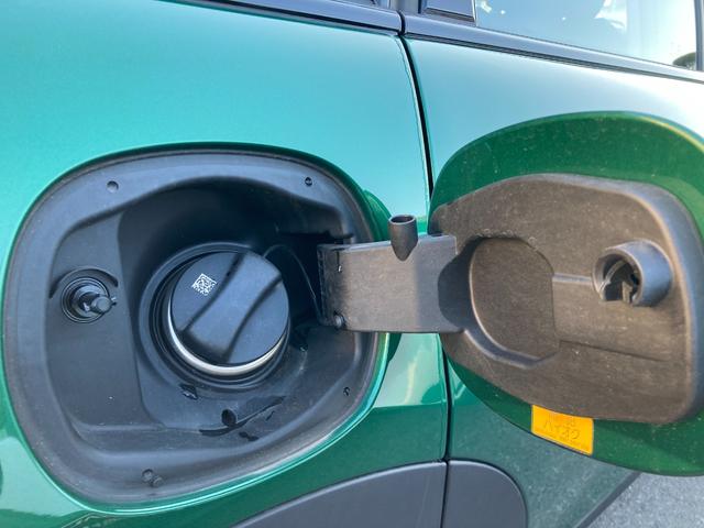 MINI クーパー C ハーフレザーシート シートヒーター ハンドルヒーター 純正ナビ バックカメラ ワイヤレス充電 ドラレコ LEDヘッドランプ(15枚目)