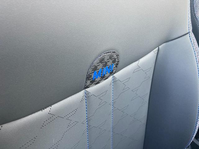 MINI クーパー C ハーフレザーシート シートヒーター ハンドルヒーター 純正ナビ バックカメラ ワイヤレス充電 ドラレコ LEDヘッドランプ(16枚目)