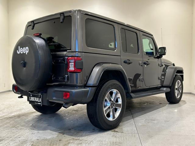 ジープ・ラングラーアンリミテッド サハラ 黒革シート シートヒーター ハンドルヒーター 防眩ミラー 純正ナビ フルセグTV Bluetooth バックカメラ クルーズコントロール パーキングセンサー! ETC オートライト LEDヘッドランプ(3枚目)