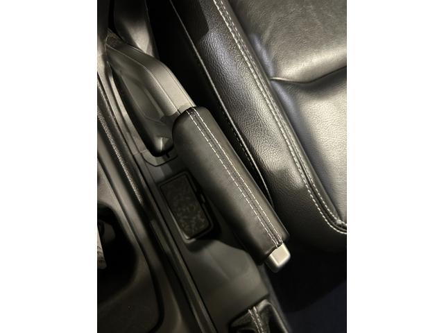 ジープ・ラングラーアンリミテッド サハラ 黒革シート シートヒーター ハンドルヒーター 防眩ミラー 純正ナビ フルセグTV Bluetooth バックカメラ クルーズコントロール パーキングセンサー! ETC オートライト LEDヘッドランプ(29枚目)