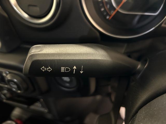 ジープ・ラングラーアンリミテッド サハラ 黒革シート シートヒーター ハンドルヒーター 防眩ミラー 純正ナビ フルセグTV Bluetooth バックカメラ クルーズコントロール パーキングセンサー! ETC オートライト LEDヘッドランプ(37枚目)