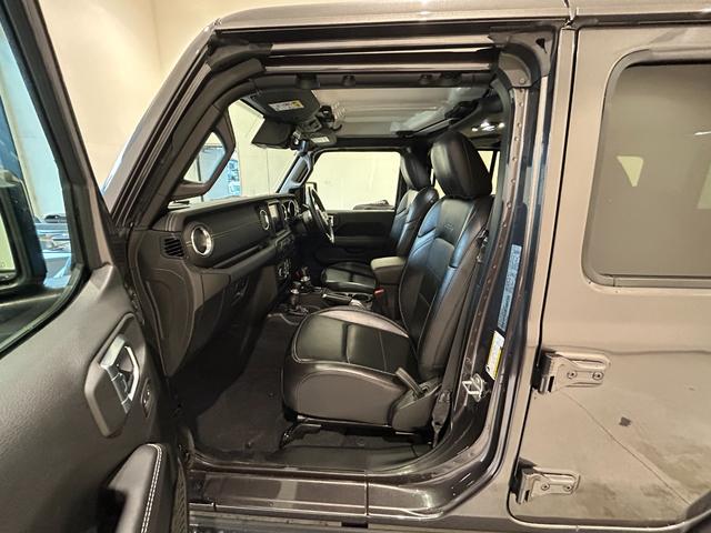 ジープ・ラングラーアンリミテッド サハラ 黒革シート シートヒーター ハンドルヒーター 防眩ミラー 純正ナビ フルセグTV Bluetooth バックカメラ クルーズコントロール パーキングセンサー! ETC オートライト LEDヘッドランプ(54枚目)