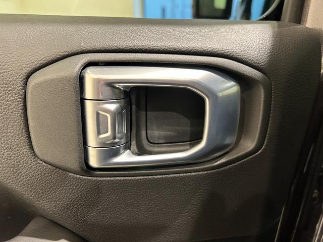 ジープ・ラングラーアンリミテッド サハラ 黒革シート シートヒーター ハンドルヒーター 防眩ミラー 純正ナビ フルセグTV Bluetooth バックカメラ クルーズコントロール パーキングセンサー! ETC オートライト LEDヘッドランプ(65枚目)