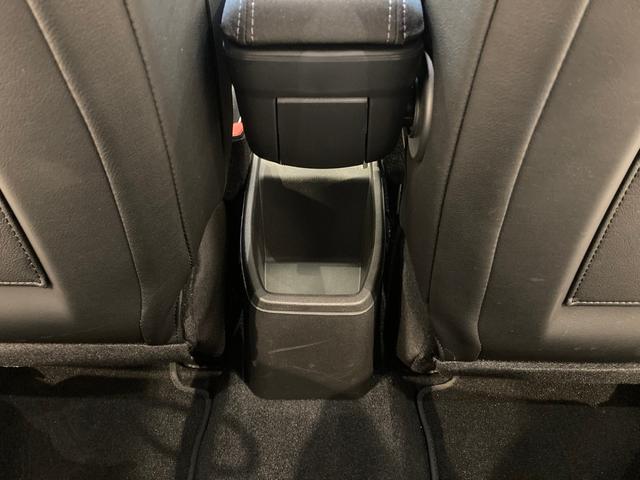 �w�R���t�H�[�g�K�[�h�x�̓t�@�u���b�N�E�R���r�E���U�[�̂R�p�b�P�[�W�����p�ӁB�V�[�g��V����A�t���A�}�b�g�����G�}�ŃR�[�e�B���O���h���E�������ʂ����҂ł��A���N����A���Ԃɂ������߂ł��鏤�i�ł��B