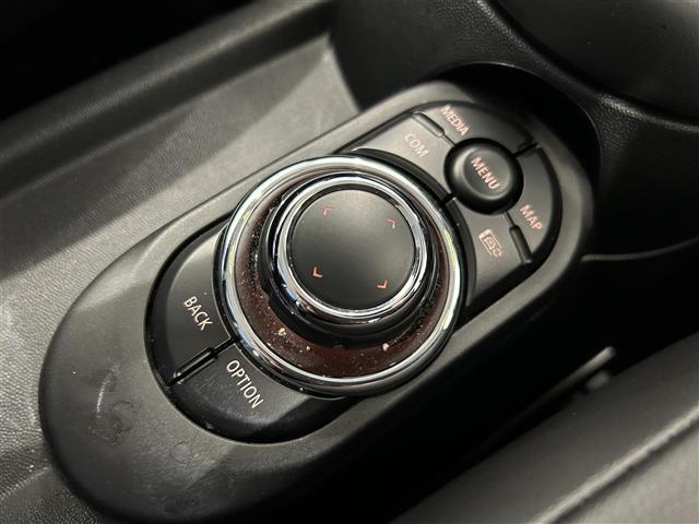 ＭＩＮＩ クーパー　クラシック・トリム　ハーフレザーシート　シートヒーター　ディスプレイオーディオ　バックカメラ　ＥＴＣ　ＬＥＤヘッドランプ　ＵＫテールランプ（13枚目）