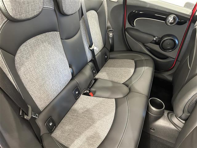 ＭＩＮＩ クーパー　クラシック・トリム　ハーフレザーシート　シートヒーター　ディスプレイオーディオ　バックカメラ　ＥＴＣ　ＬＥＤヘッドランプ　ＵＫテールランプ（28枚目）