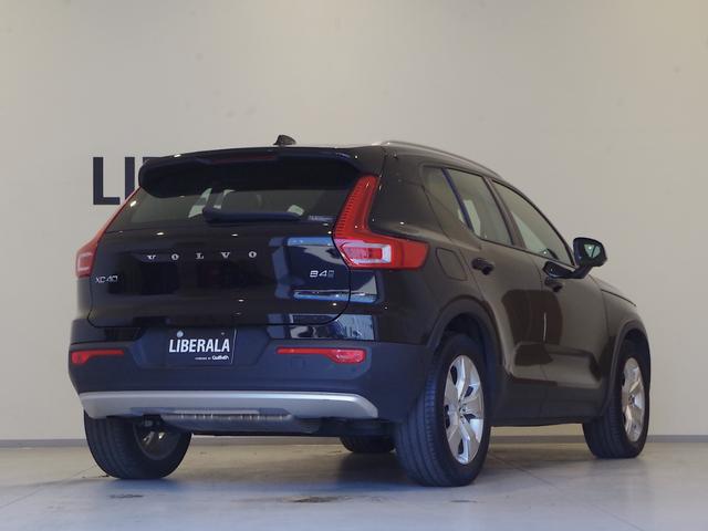 ＸＣ４０ Ｂ４　ＡＷＤ　モメンタム　ワンオーナー　ＡＣＣ　全周囲カメラ　純正１８インチＡＷ　ＥＴＣ　パワーバックドア　前後ドラレコ　シートヒーター　メモリー付きパワーシート　オートホールド　ナビ　ＴＶ　ステアリングヒーター　ＬＥＤライト（5枚目）