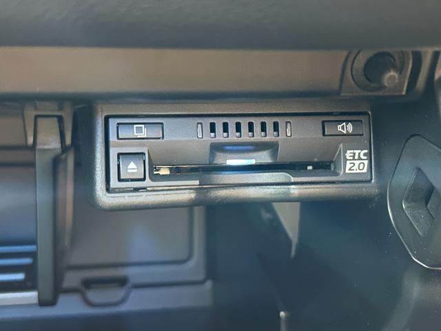 ＵＸ ＵＸ２５０ｈブラウンエディション　純正ナビ　Ｂｌｕｅｔｏｏｔｈ接続　ＴＶ　パノラミックビューモニター　サンルーフ　衝突被害軽減ブレーキ　レーンキープアシスト　ブラインドスポットモニター　レーダークルーズコントロール　ドライブレコーダー（10枚目）