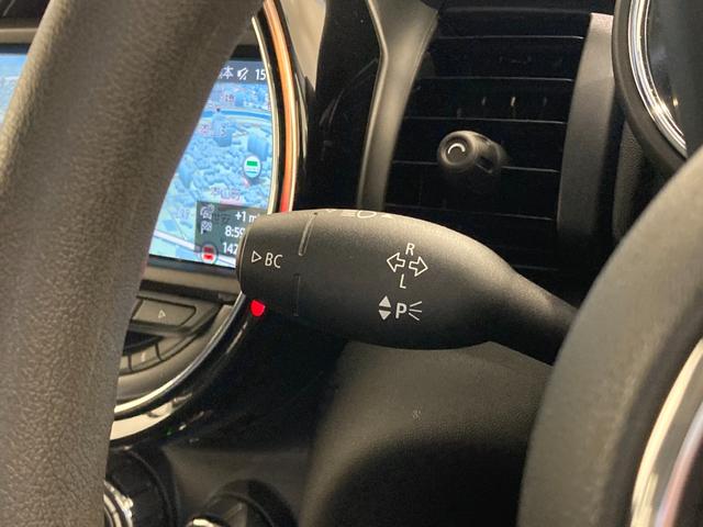 MINI ワン シートヒーター! 純正ナビ バックカメラ コーナーセンサー パーキングアシスト インテリジェントセーフティ ETC 前後ドライブレコーダー 衝突警告 LED ユニオンジャックテールライト スマートキー(8枚目)