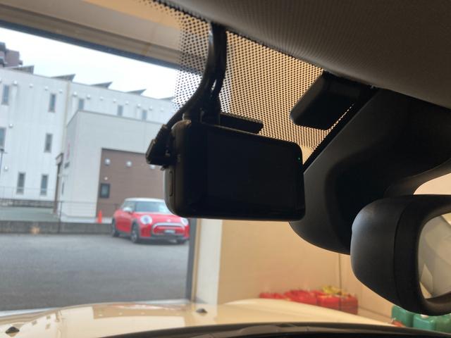 MINI ワン シートヒーター! 純正ナビ バックカメラ コーナーセンサー パーキングアシスト インテリジェントセーフティ ETC 前後ドライブレコーダー 衝突警告 LED ユニオンジャックテールライト スマートキー(11枚目)