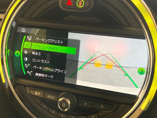 MINI ワン シートヒーター! 純正ナビ バックカメラ コーナーセンサー パーキングアシスト インテリジェントセーフティ ETC 前後ドライブレコーダー 衝突警告 LED ユニオンジャックテールライト スマートキー(17枚目)