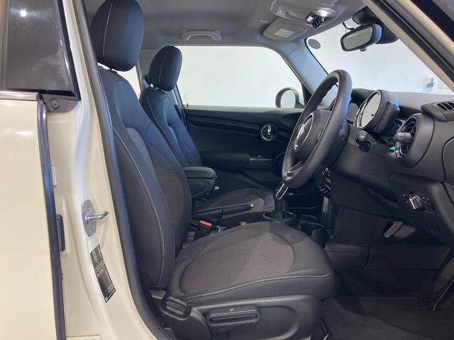 MINI ワン シートヒーター! 純正ナビ バックカメラ コーナーセンサー パーキングアシスト インテリジェントセーフティ ETC 前後ドライブレコーダー 衝突警告 LED ユニオンジャックテールライト スマートキー(40枚目)