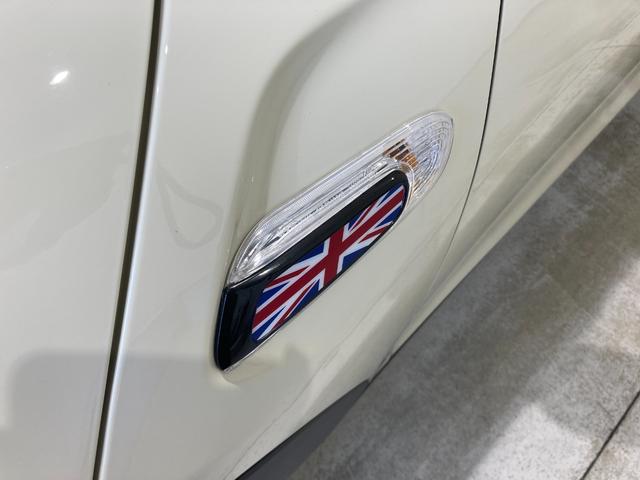 MINI ワン シートヒーター! 純正ナビ バックカメラ コーナーセンサー パーキングアシスト インテリジェントセーフティ ETC 前後ドライブレコーダー 衝突警告 LED ユニオンジャックテールライト スマートキー(75枚目)