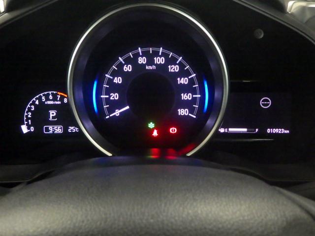 フィット 15XLホンダセンシング 禁煙車 ナビ バックカメラ ETC LEDヘッドライト シートヒーター Rカメラ フルセグ 1オーナ LEDライト USB接続 サイドエアバッグ 衝突被害軽減ブレーキ パワーウインドウ エアバッグ(14枚目)