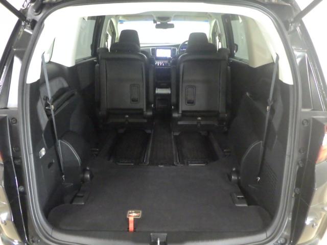 オデッセイハイブリッド ハイブリッドアブソルート・EXホンダセンシング 禁煙車 ETC マルチビューカメラ 電動シート シートヒーター 両側電動スライドドア LEDヘッドライト 衝突被害軽減S PWシート LEDライト 地上デジタル 3列シート オートエアコン ESC(24枚目)