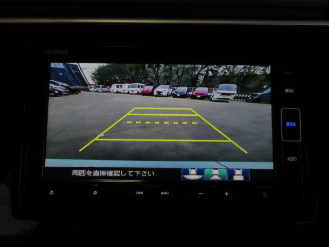 ステップワゴンスパーダ スパーダホンダセンシング　禁煙車　助手席エアバッグ　Ｗパワスラ　地デジ　ＬＥＤライト　横滑り防止システム　オートエアコン　リアカメラ　ドライブレコーダー装着車　ナビ＆ＴＶ　三列シート　アイドリングＳ　ＥＴＣ付　スマ鍵　キーレス（3枚目）