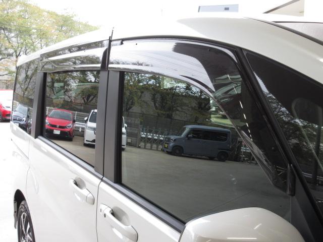 ステップワゴンスパーダ スパーダホンダセンシング　禁煙車　助手席エアバッグ　Ｗパワスラ　地デジ　ＬＥＤライト　横滑り防止システム　オートエアコン　リアカメラ　ドライブレコーダー装着車　ナビ＆ＴＶ　三列シート　アイドリングＳ　ＥＴＣ付　スマ鍵　キーレス（34枚目）