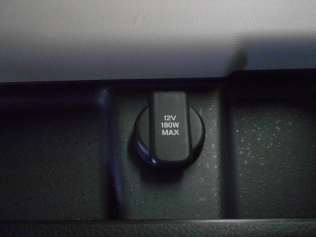 フリード クロスター　禁煙車　ホンダコネクトナビ　ホンダセンシング　ブラインドスポットインフォメーション　運転席＆助手席シートヒーター　１５インチアルミ　ドラレコ　ＥＴＣ　スマートキー　ＥＣＯＮモード　地デジフルセグ（19枚目）