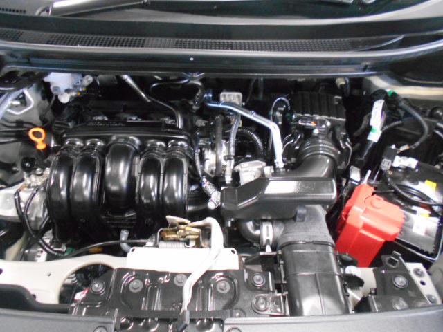 フリード クロスター　禁煙車　ホンダコネクトナビ　ホンダセンシング　ブラインドスポットインフォメーション　運転席＆助手席シートヒーター　１５インチアルミ　ドラレコ　ＥＴＣ　スマートキー　ＥＣＯＮモード　地デジフルセグ（22枚目）