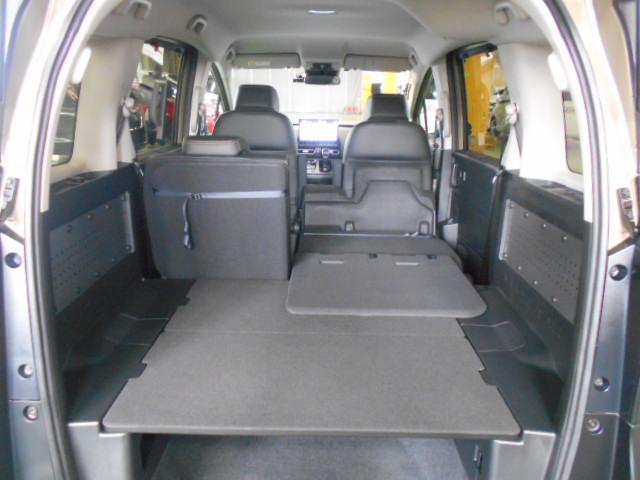 フリード クロスター　禁煙車　ホンダコネクトナビ　ホンダセンシング　ブラインドスポットインフォメーション　運転席＆助手席シートヒーター　１５インチアルミ　ドラレコ　ＥＴＣ　スマートキー　ＥＣＯＮモード　地デジフルセグ（29枚目）