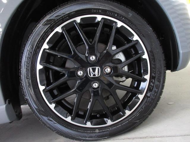 N-BOXカスタム ターボコーディネートスタイル 禁煙車 ホンダセンシング ホンダコネクトナビ 運転席&助手席シートヒーター 左右両側パワースライドドア 両側電動ドア Rカメラ クルコン スマートキ- パワーステアリング ETC VSA セキュリティ(21枚目)