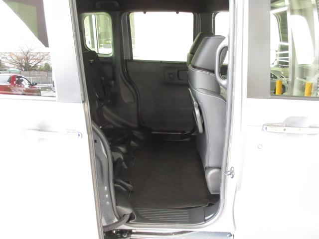 N-BOXカスタム ターボコーディネートスタイル 禁煙車 ホンダセンシング ホンダコネクトナビ 運転席&助手席シートヒーター 左右両側パワースライドドア 両側電動ドア Rカメラ クルコン スマートキ- パワーステアリング ETC VSA セキュリティ(24枚目)