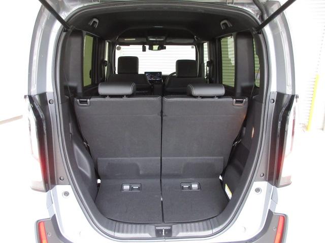 N-BOXカスタム ターボコーディネートスタイル 禁煙車 ホンダセンシング ホンダコネクトナビ 運転席&助手席シートヒーター 左右両側パワースライドドア 両側電動ドア Rカメラ クルコン スマートキ- パワーステアリング ETC VSA セキュリティ(25枚目)