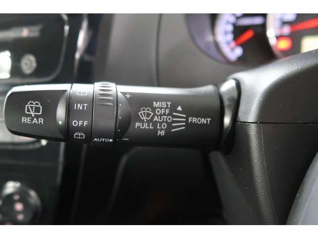 間欠オートワイパー　リヤワイパー装備