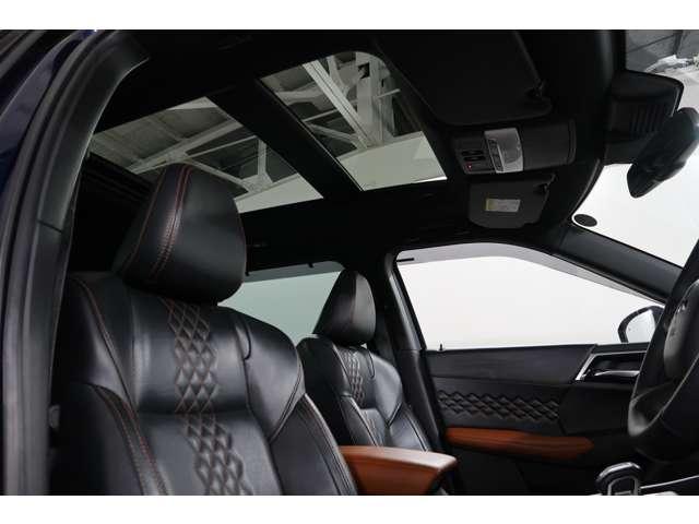 アウトランダーPHEV P 禁煙 スマホ連携9型ナビ 電動サンルーフ(3枚目)