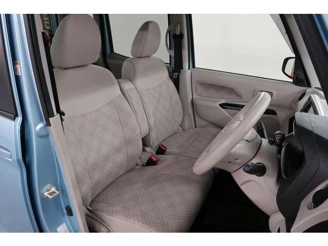 ｅＫスペース Ｇ　セーフティパッケージ　２ＷＤ　ワンオーナー　禁煙車　メモリーナビ　ＣＤ＆ＤＶＤ再生可　全方位カメラ　ＥＴＣ　シートヒーター　フルセグＴＶ　スマートキー　ベンチシート　助手席側電動スライドドア　フロアマット　ドアバイザー（8枚目）