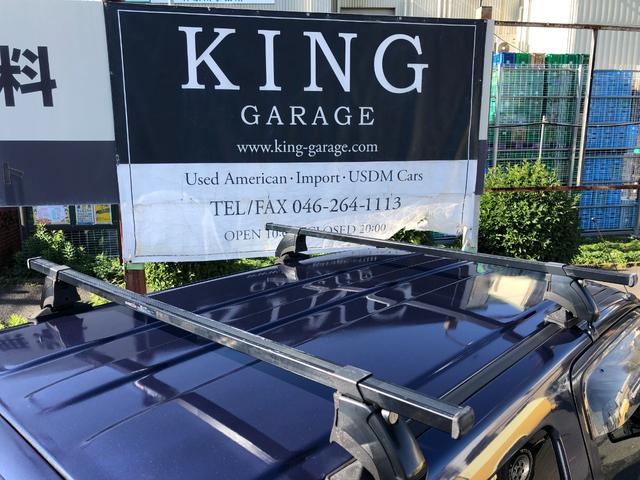 ジムニー ワイルドウインド　８０周年記念車　４ＷＤ　モーターファーム３インチリフトアップ　社外ラテラル　社外マフラ－　社外１６インチアルミ　マッドタイヤ　ロングブレーキホース　ＬＥＤヘッド　ＬＥＤテール　背面タイヤ　ＥＴＣ（20枚目）