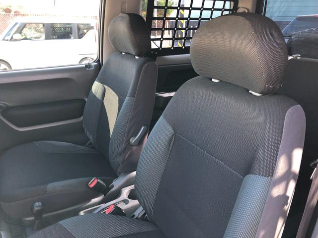 ジムニー ワイルドウインド　８０周年記念車　４ＷＤ　モーターファーム３インチリフトアップ　社外ラテラル　社外マフラ－　社外１６インチアルミ　マッドタイヤ　ロングブレーキホース　ＬＥＤヘッド　ＬＥＤテール　背面タイヤ　ＥＴＣ（30枚目）