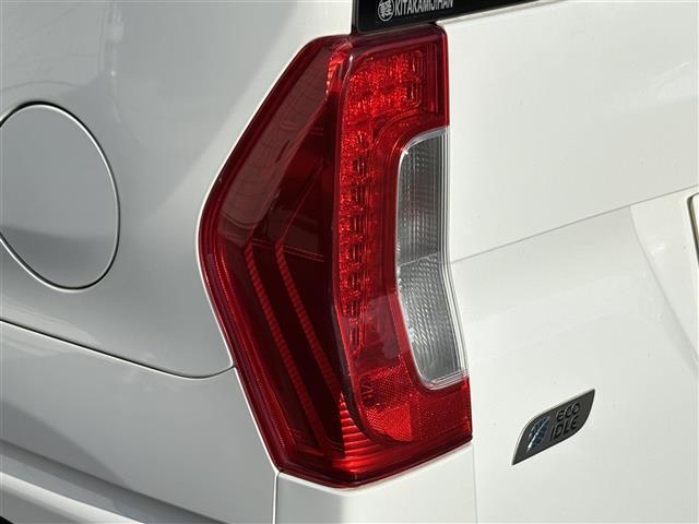 タント Ｌ　ＳＡ　禁煙車　４ＷＤ　冬タイヤ社外アルミ車載　社外ナビ　フルセグＴＶ　Ｂｌｕｅｔｏｏｔｈ　２列目サンシェード　横滑り防止装置　電動格納ミラー　ドアバイザー　フロアマット（12枚目）