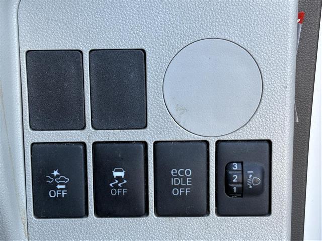 タント Ｌ　ＳＡ　禁煙車　４ＷＤ　冬タイヤ社外アルミ車載　社外ナビ　フルセグＴＶ　Ｂｌｕｅｔｏｏｔｈ　２列目サンシェード　横滑り防止装置　電動格納ミラー　ドアバイザー　フロアマット（25枚目）