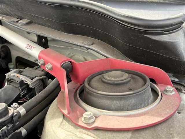 インプレッサ 2.0GT 禁煙車 stiタワーバー クルーズコントロール 運転席パワーシート 横滑り防止装置 スバルプレミアムサウンド1DINオーディオ プッシュスタート フォグライト スペアキー スマートキー(3枚目)