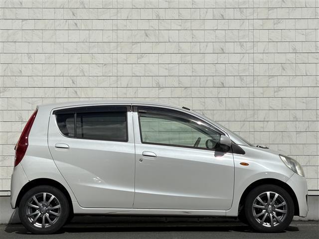 ミラ Ｘリミテッド　ＥＲ　冬タイヤ社外アルミ車載　社外ナビ　フルセグＴＶ　Ｂｌｕｅｔｏｏｔｈ　　動格納ミラー　キーレス　スペアキー　ドアバイザー　フロアマット（13枚目）