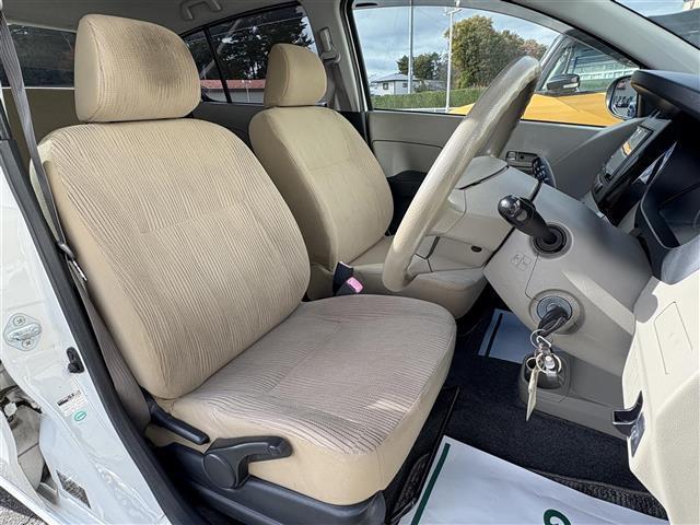 ミラ Ｘリミテッド　ＥＲ　冬タイヤ社外アルミ車載　社外ナビ　フルセグＴＶ　Ｂｌｕｅｔｏｏｔｈ　　動格納ミラー　キーレス　スペアキー　ドアバイザー　フロアマット（26枚目）