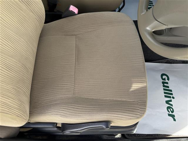 ミラ Ｘリミテッド　ＥＲ　冬タイヤ社外アルミ車載　社外ナビ　フルセグＴＶ　Ｂｌｕｅｔｏｏｔｈ　　動格納ミラー　キーレス　スペアキー　ドアバイザー　フロアマット（28枚目）