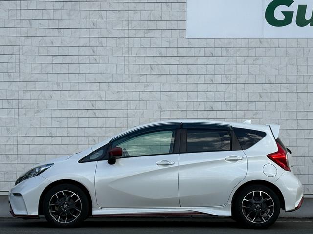 ノート ニスモ　禁煙車　専用ステアリング　純正ナビ　フルセグＴＶ　Ｂｌｕｅｔｏｏｔｈ　ＬＥＤヘッドライト　ＬＥＤフォグライト　リアフォグ　プッシュスタート　電動格納ミラー　シガーソケット（8枚目）