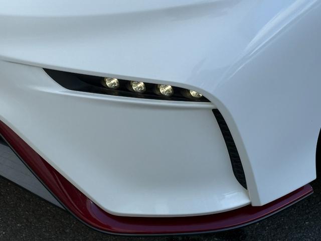 ノート ニスモ　禁煙車　専用ステアリング　純正ナビ　フルセグＴＶ　Ｂｌｕｅｔｏｏｔｈ　ＬＥＤヘッドライト　ＬＥＤフォグライト　リアフォグ　プッシュスタート　電動格納ミラー　シガーソケット（19枚目）