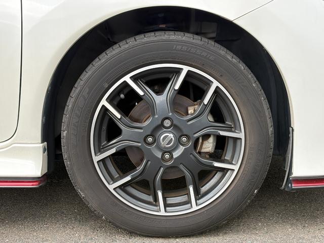 ノート ニスモ　禁煙車　専用ステアリング　純正ナビ　フルセグＴＶ　Ｂｌｕｅｔｏｏｔｈ　ＬＥＤヘッドライト　ＬＥＤフォグライト　リアフォグ　プッシュスタート　電動格納ミラー　シガーソケット（23枚目）