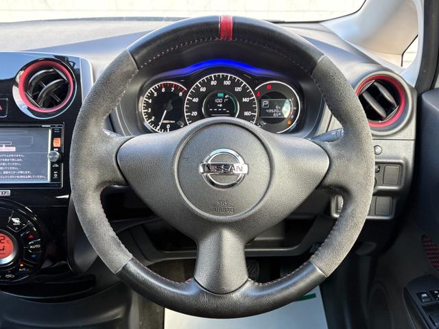 ノート ニスモ　禁煙車　専用ステアリング　純正ナビ　フルセグＴＶ　Ｂｌｕｅｔｏｏｔｈ　ＬＥＤヘッドライト　ＬＥＤフォグライト　リアフォグ　プッシュスタート　電動格納ミラー　シガーソケット（26枚目）