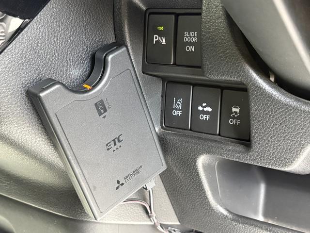 スペーシアカスタム ハイブリッドXSターボ 全方位カメラ 両側電動ドア 純正8インチナビ ヘッドアップディスプレイ ハーフレザー 2列目サンシェード LEDヘッドライト LEDフォグライト フルセグTV Bluetooth クルーズコントロール(4枚目)