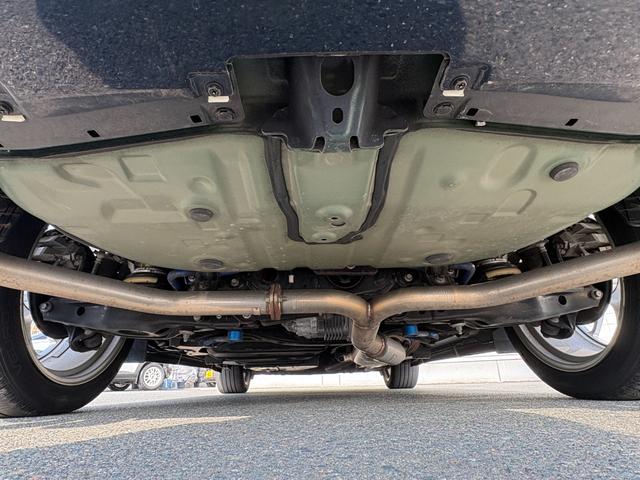 ハリアーハイブリッド プレミアム　アドバンスドパッケージ　禁煙車　モデリスタエアロ　５ＺＩＧＥＮマフラー　ＴＡＮＡＢＥ車高調　ＴＷＳ２０インチホイール　クスコタワーバー　クスコフロアパワーブレース　レザーシート　全方位カメラ　シートヒーター　ＡＣ１００Ｖ（7枚目）